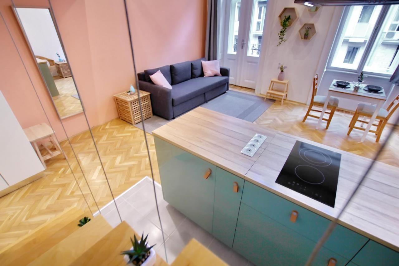 Awesome Budapest Downtown Studio W Balcony & Free Private Parking ภายนอก รูปภาพ